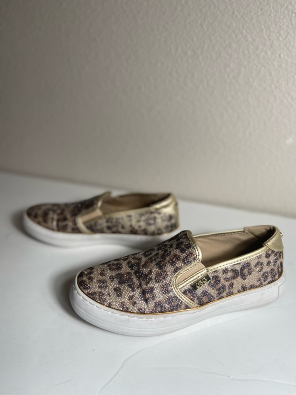 GBG Los Angeles~Sparkly~Cheetah Print~Canvas~Slip-On~Sneaker~Gold Accents~Size 7